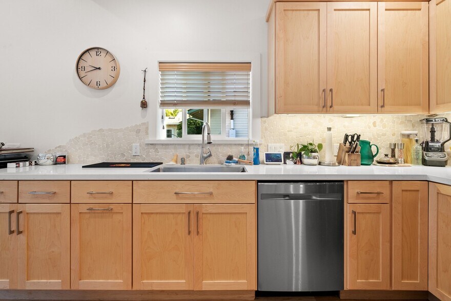 More Photos Of 420 Capitola Road Ext, Santa Cruz Apartments For Sale