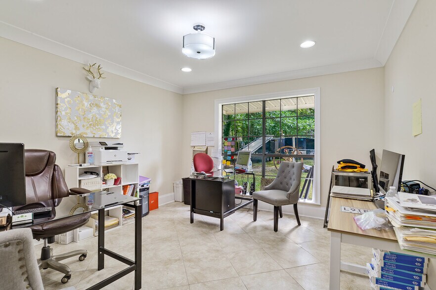 More Photos Of 7450 Antioch Rd, Baton Rouge Office For Sale