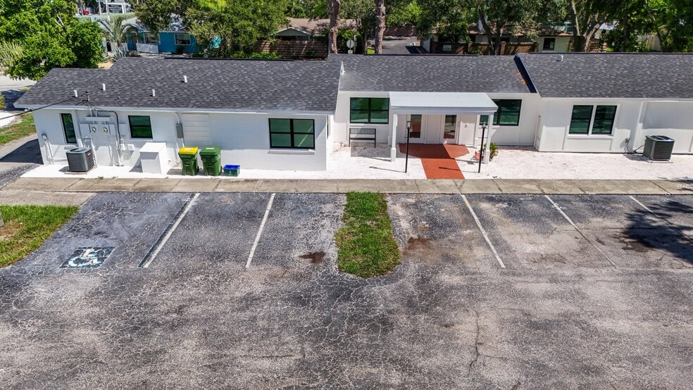 More Photos Of 2020 Rose St, Sarasota Medical For Lease