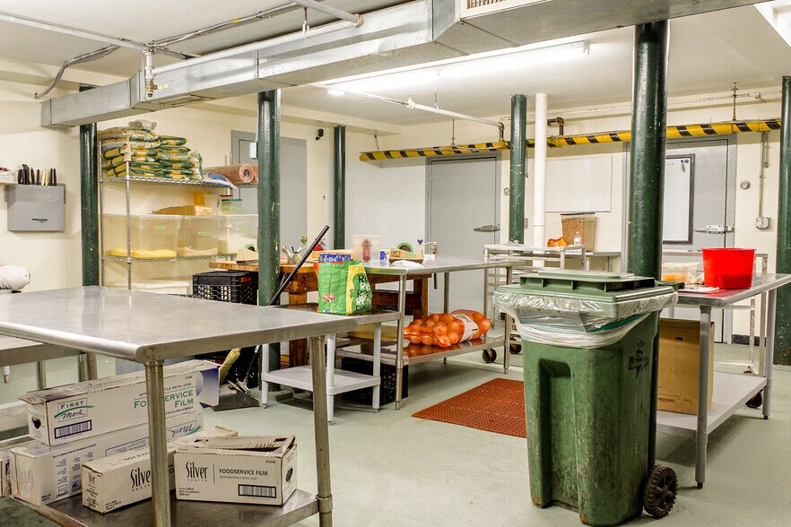 More Photos Of 919 Congress St, Portland Restaurant For Lease