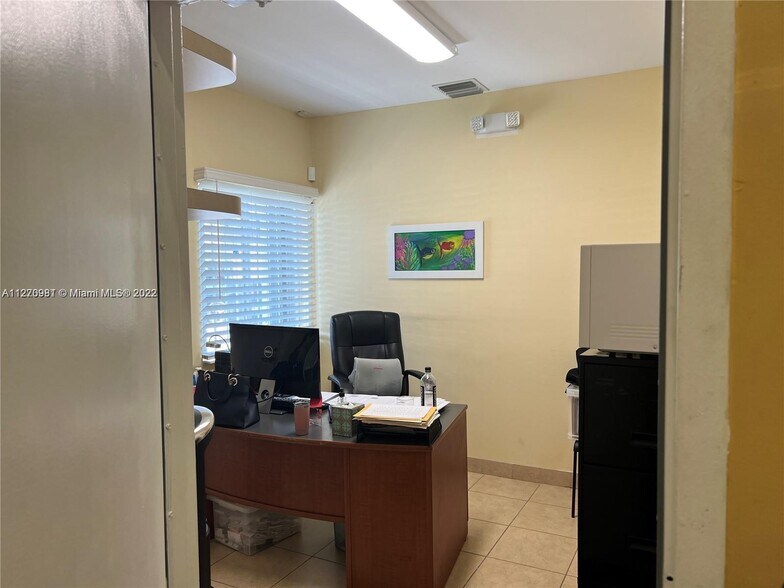 More Photos Of 16235 SW 117th Ave, Miami Flex For Sale