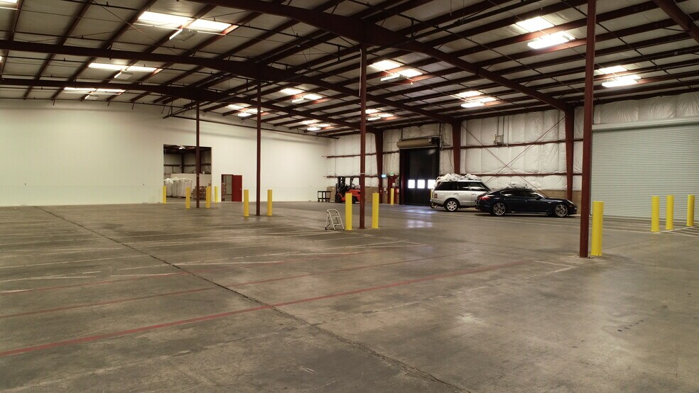 More Photos Of 506-530 El Roya Ave, Modesto Warehouse For Lease