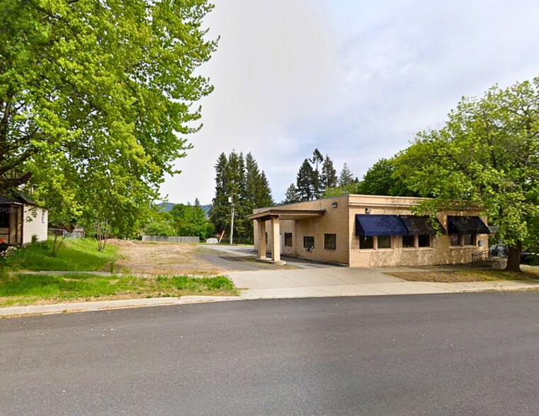 Primary Photo Of 101 Market st, Latah Bank For Sale