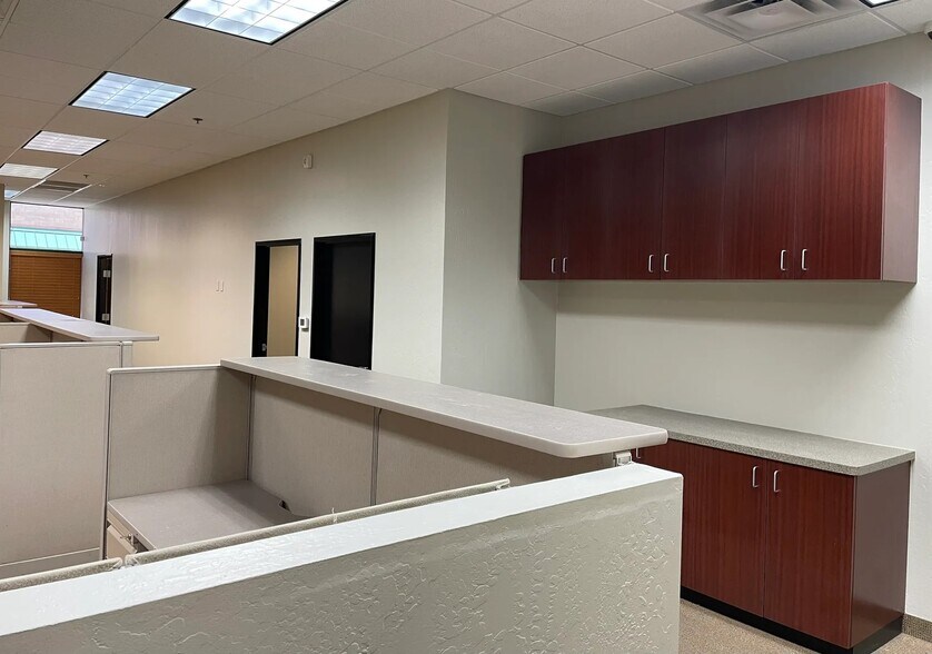 More Photos Of 20819 N Cave Creek Rd, Phoenix Office For Lease