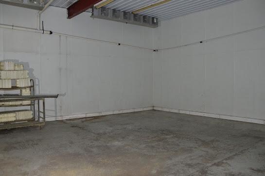 More Photos Of 138 W 21st St, Hazleton Warehouse For Lease