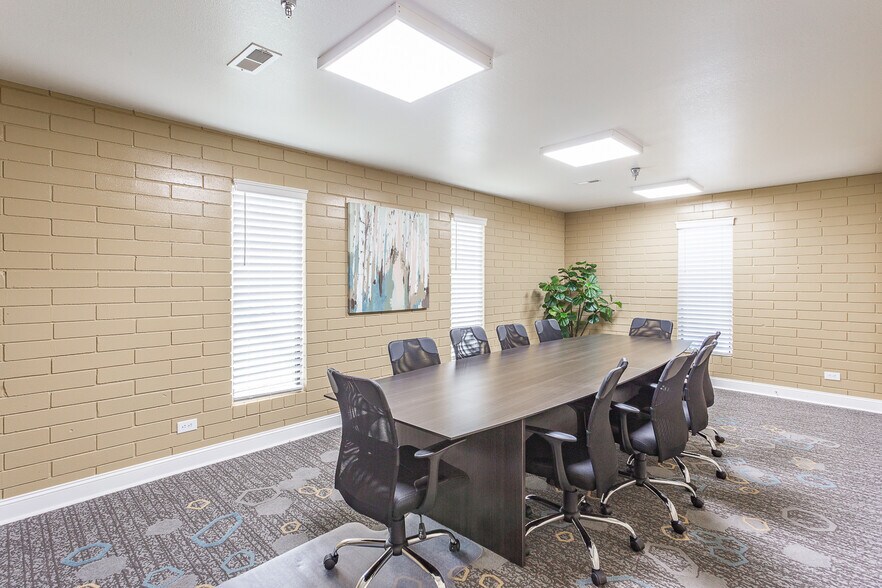 More Photos Of 506 Bear Creek Rd, Dalton Manufacturing For Sale