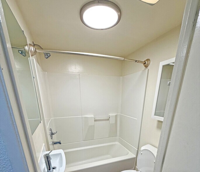 More Photos Of 5615 Carpinteria Ave, Carpinteria Apartments For Sale