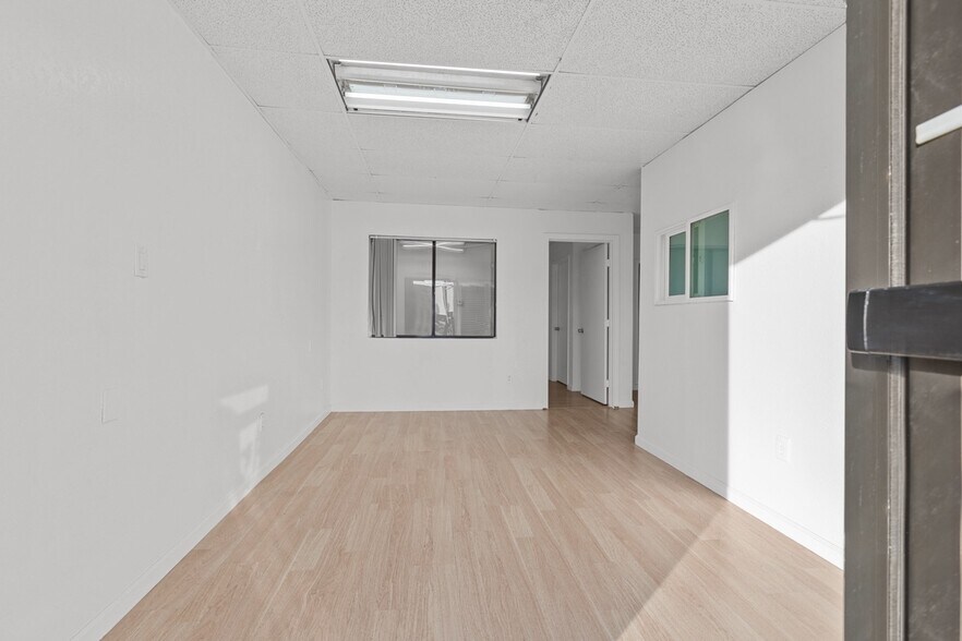 More Photos Of 4800 Manzanita Ave, Carmichael Office Residential For Lease