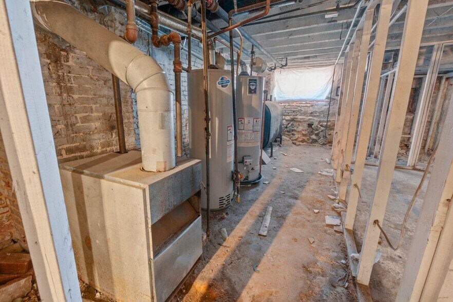 More Photos Of 210 E Lafayette Ave, Baltimore Apartments For Sale