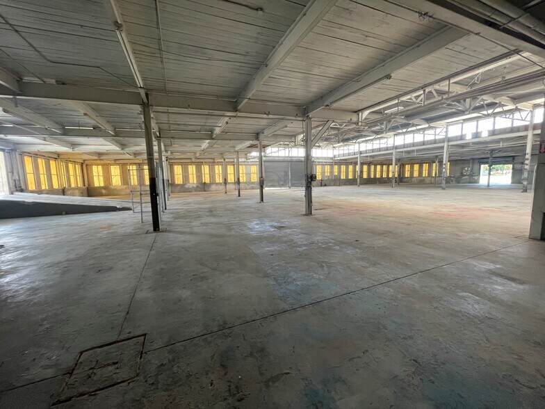 More Photos Of 965 Worthington Ave, Green Cove Springs Warehouse For Lease