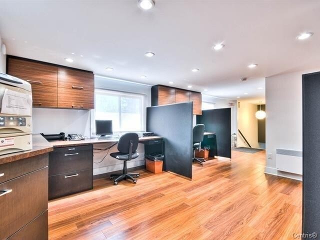 More Photos Of 267 Rue Marie-Claude, Plaisance Industrial For Lease