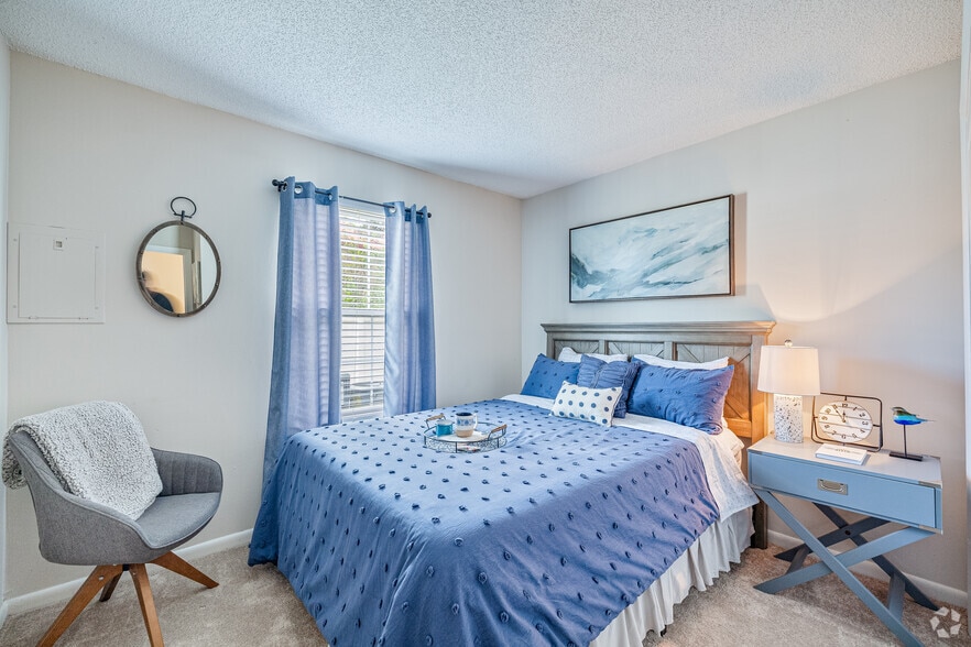 More Photos Of 6139 Edward St, Norfolk Apartments For Sale