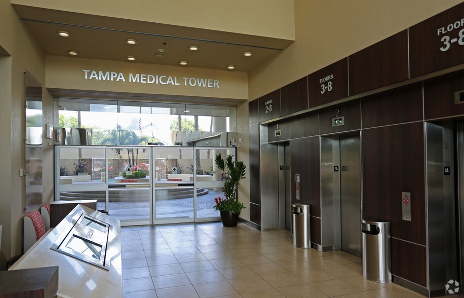 More Photos Of 2727 W Dr Martin Luther King Jr Blvd, Tampa Medical For Lease