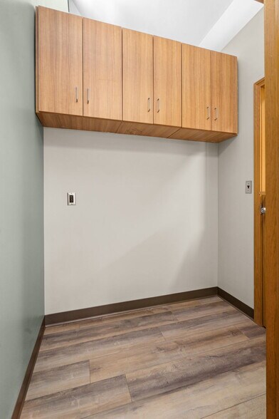 More Photos Of 2400 Wales Ave NW, Massillon Office For Lease