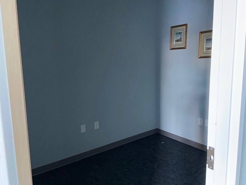 More Photos Of 2457 Gum Branch Rd, Jacksonville General Retail For Lease