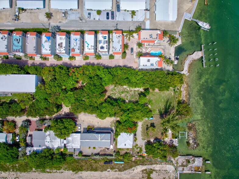 More Photos Of 14 125th Street Gulf, Marathon Office Residential For Sale