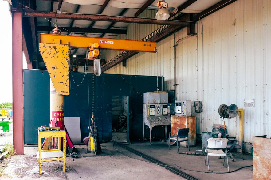 More Photos Of 4127 County Road 34, Robstown Warehouse For Sale