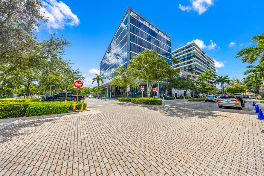 More Photos Of 2980 NE 207th St, Aventura Office Residential For Lease