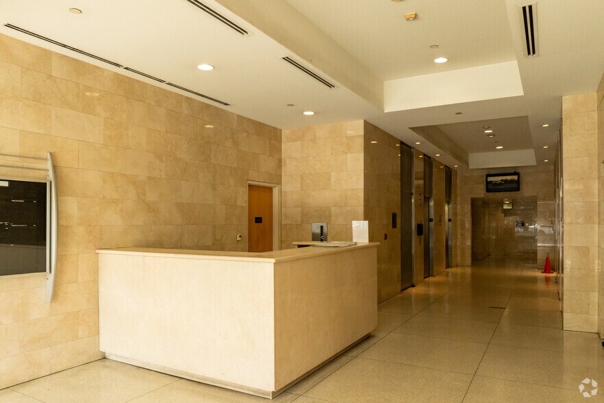 More Photos Of 5455 Wilshire Blvd, Los Angeles Office For Sale