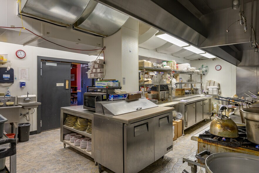 More Photos Of 52 4th St, Granby Restaurant For Sale
