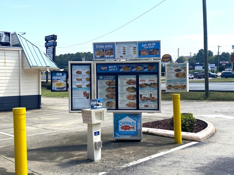 More Photos Of 656 Bush River Rd, Columbia General Retail For Sale