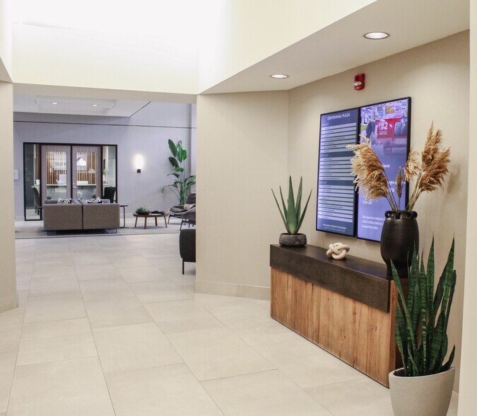 More Photos Of 2851 Charlevoix Dr SE, Grand Rapids Office For Lease