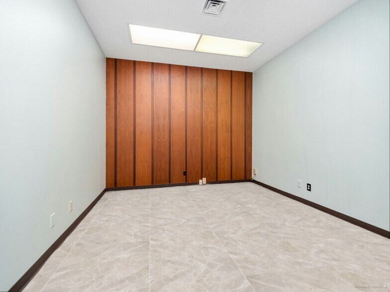 More Photos Of 622 S Calhoun St, Fort Wayne Office For Sale