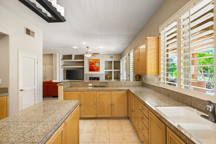 More Photos Of 285 Kavenish Dr, Rancho Mirage Apartments For Sale