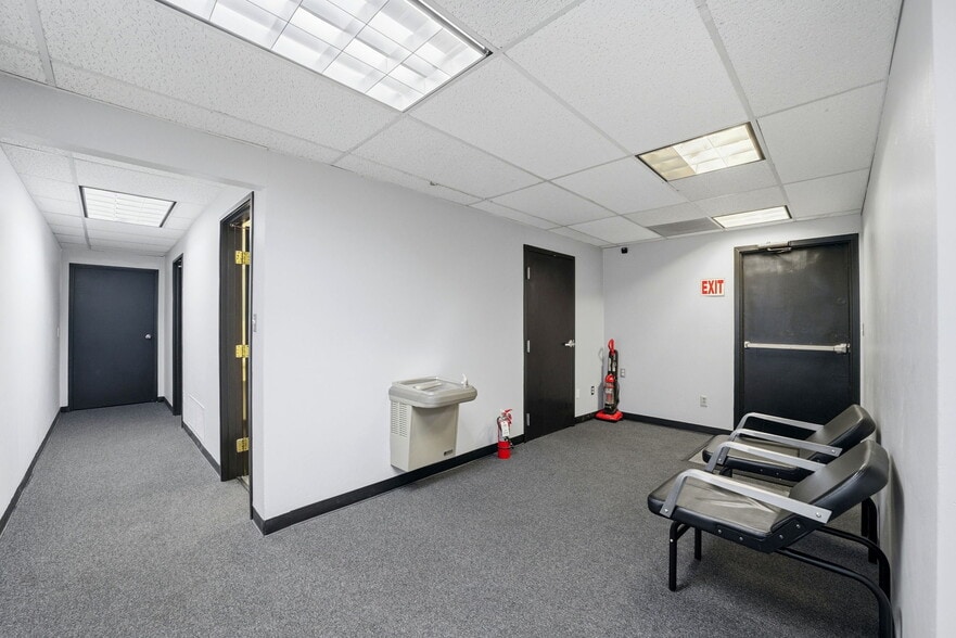 More Photos Of 225 S Academy Blvd, Colorado Springs Office For Sale