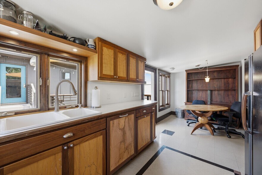 More Photos Of 2606 Westwood Dr, Nashville Light Distribution For Sale