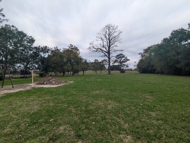 More Photos Of 1380 Lindbergh Dr, Beaumont Land For Sale