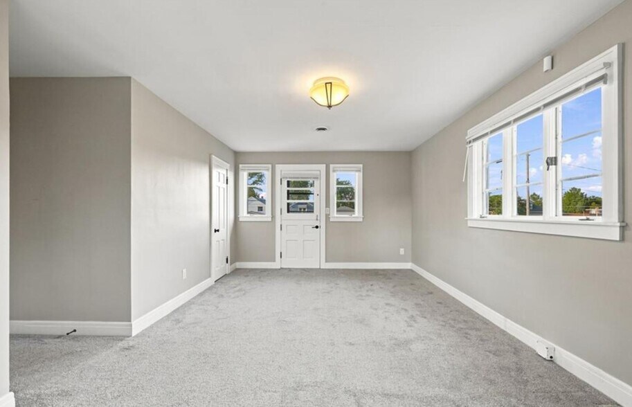 More Photos Of 3457 Clinton St, West Seneca Office Residential For Sale