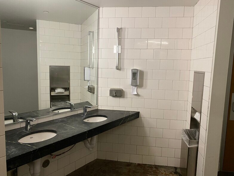 More Photos Of 2808 Caroline St, Houston Coworking Space