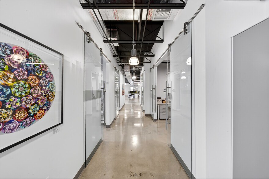 More Photos Of 7630 Biscayne Blvd, Miami Office For Lease