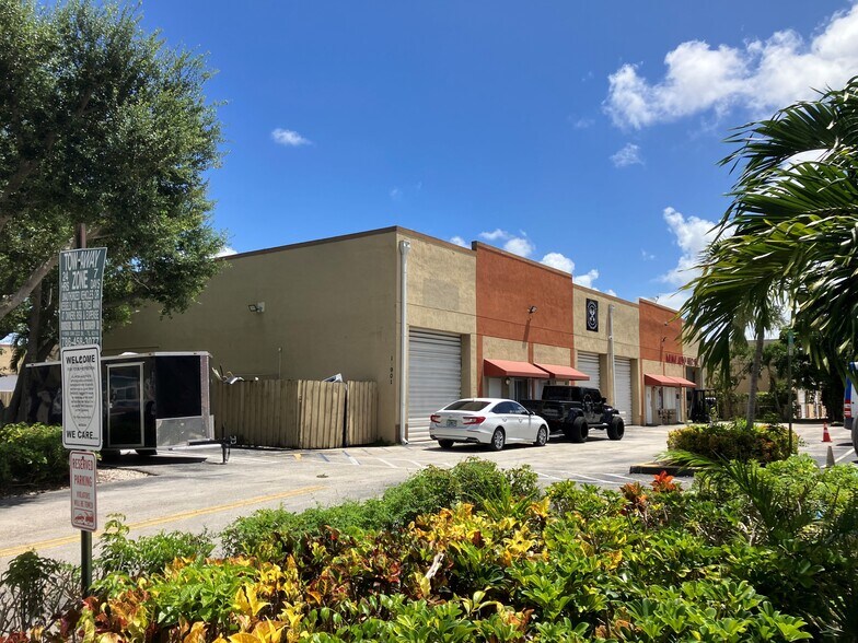 More Photos Of 11901 SW 144th Ct, Miami Warehouse For Sale