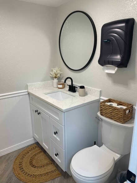 More Photos Of 123 Main St, Auburndale Freestanding For Sale