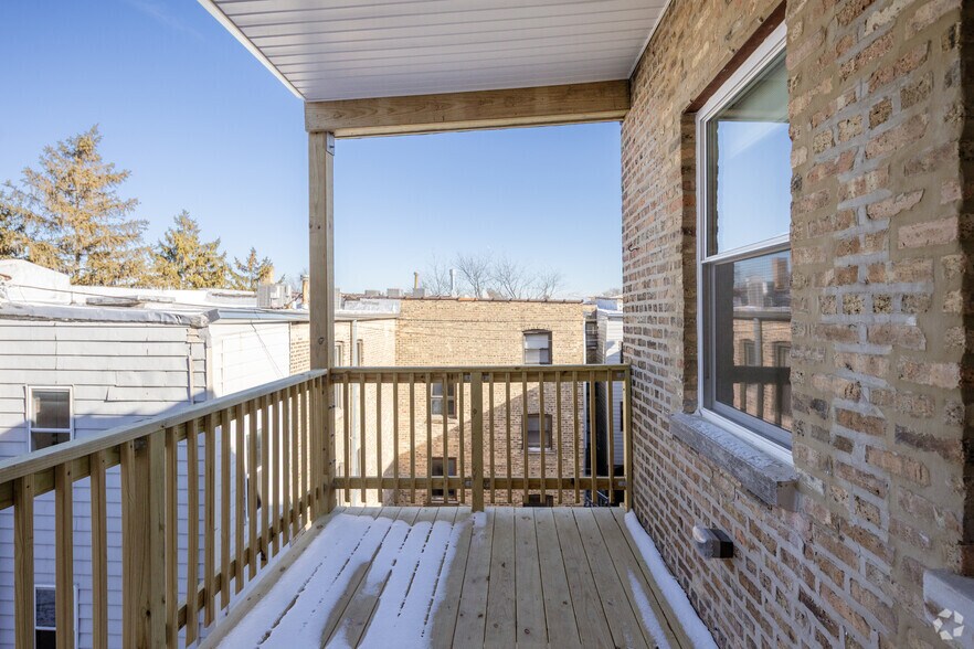 More Photos Of 1710 W Lunt Ave, Chicago Apartments For Sale