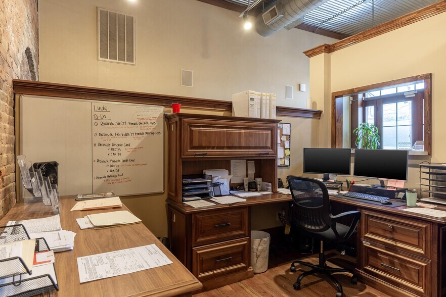 More Photos Of 2401 Broad Street, Chattanooga Office For Sale