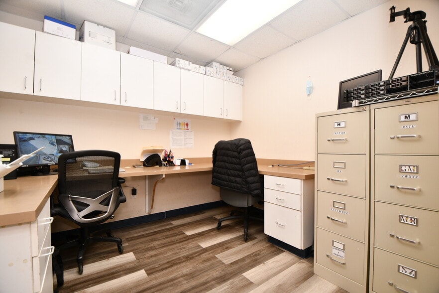 More Photos Of 7118 Harrisburg Blvd, Houston Medical For Sale