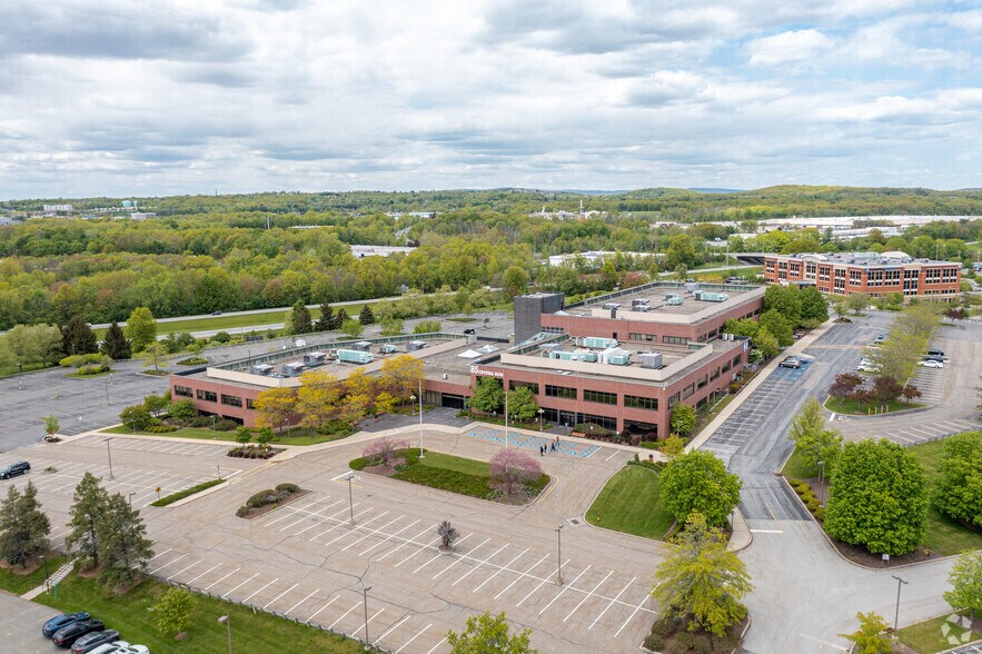 More Photos Of 85 Crystal Run Rd, Middletown Office For Lease