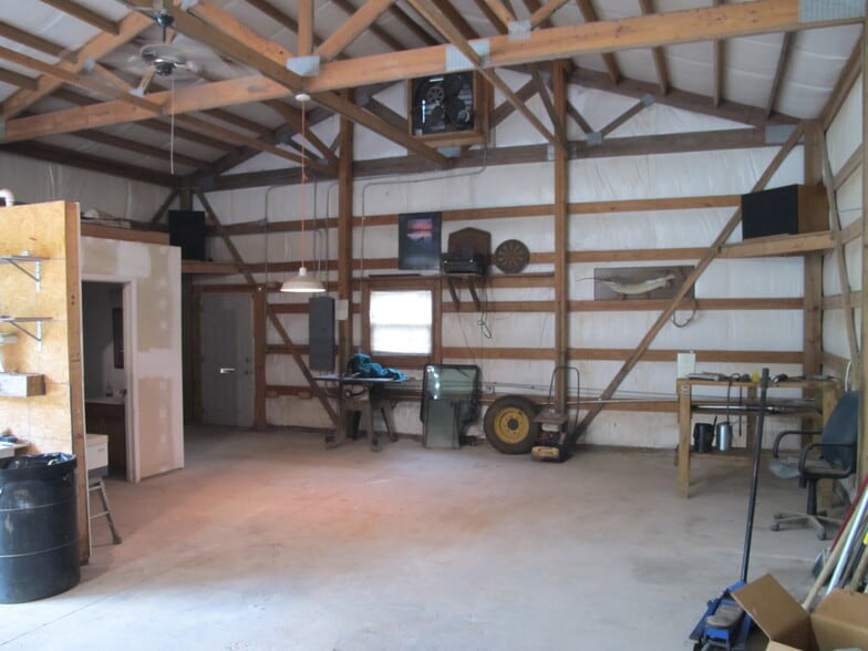 More Photos Of 1370 E Thoman St, Springfield Warehouse For Sale