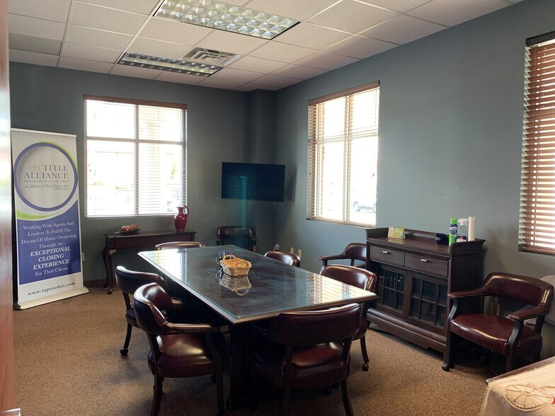 More Photos Of 2754 Front St, Cuyahoga Falls Office For Lease