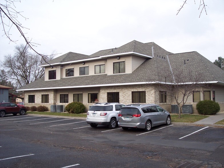 More Photos Of 231 Main St, Elk River Office For Lease