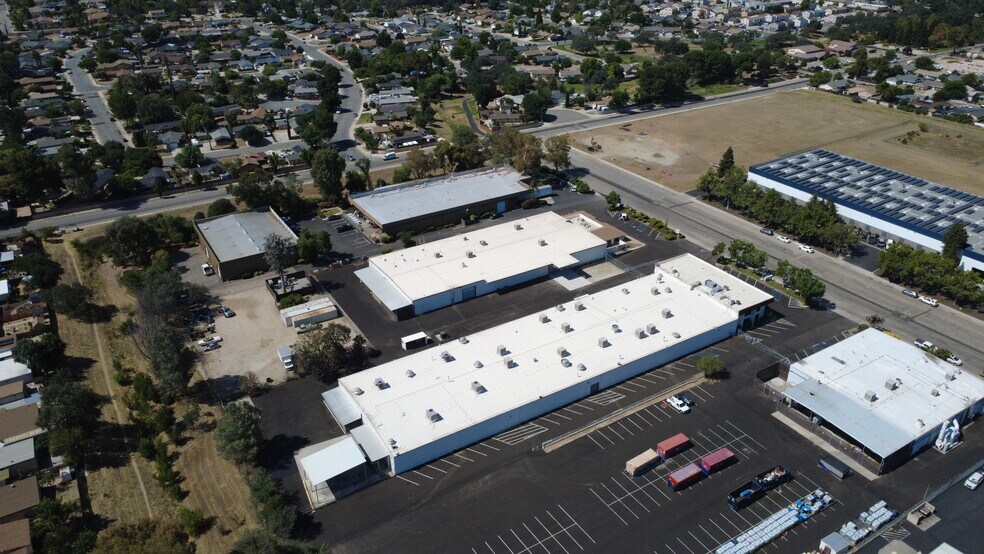 More Photos Of 1740 Commerce Way, Paso Robles Industrial For Sale