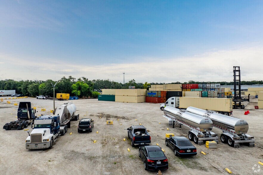 More Photos Of 4703 12th Ave S, Tampa Land For Lease
