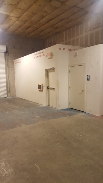 More Photos Of 932 NE 24th Ln, Cape Coral Light Manufacturing For Lease