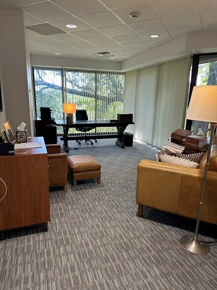 More Photos Of 8330-8350 Meadow Rd, Dallas Office For Sale