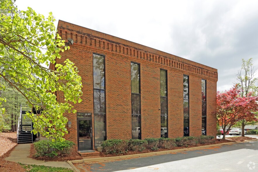 More Photos Of 1149 Executive Cir, Cary Office For Lease