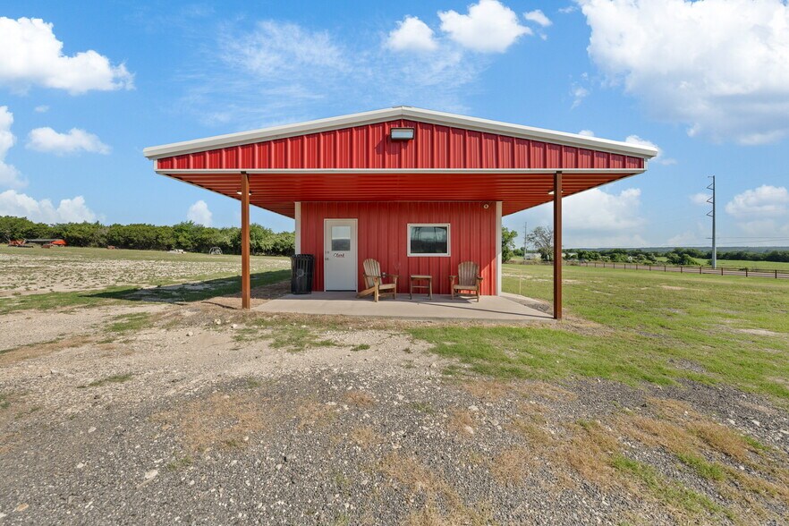 More Photos Of 4159 Highway 6, Clifton Showroom For Sale
