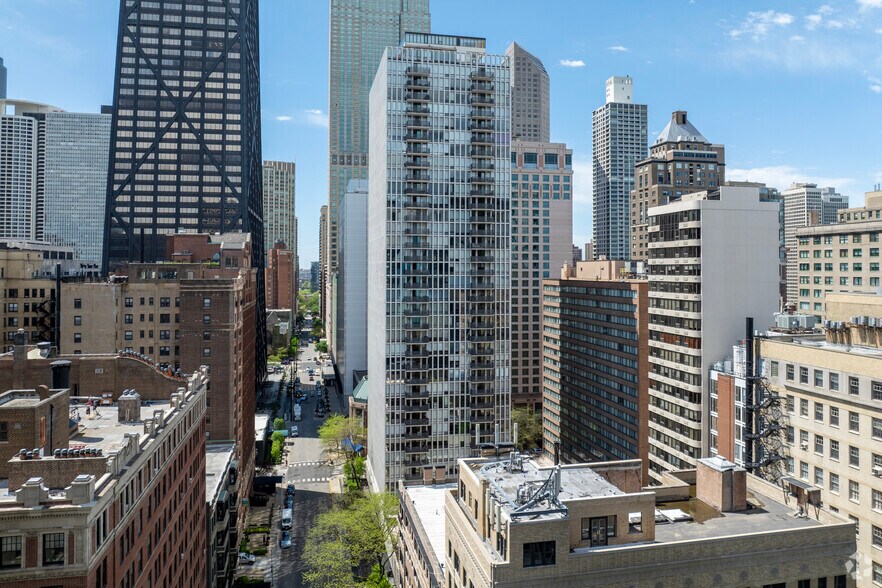 More Photos Of 200 E Delaware Pl, Chicago Apartments For Lease